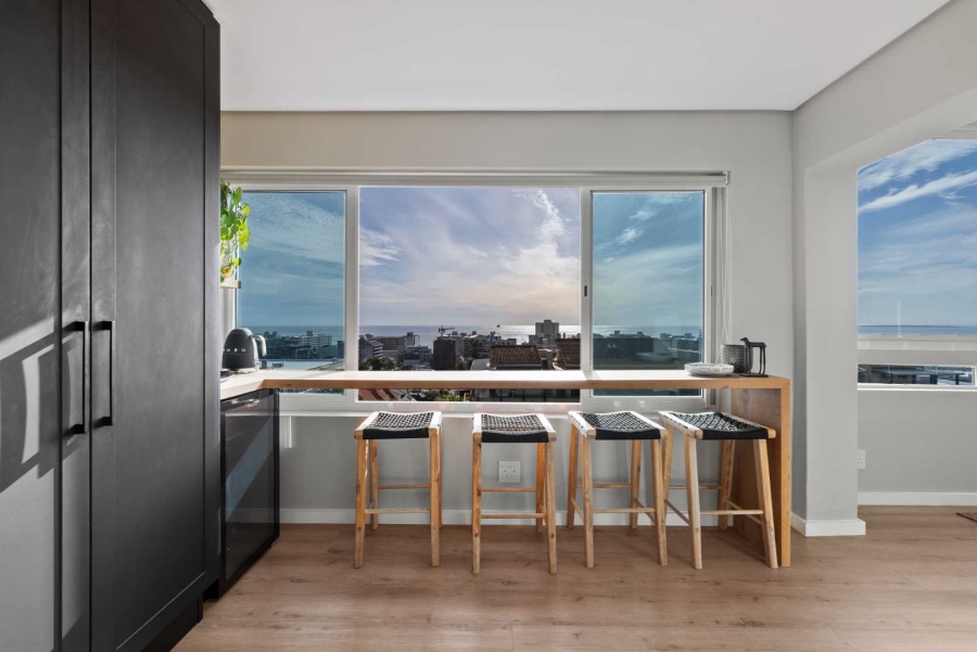 3 Bedroom Property for Sale in Sea Point Western Cape